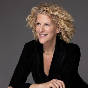 Meet your Posher, Deidre